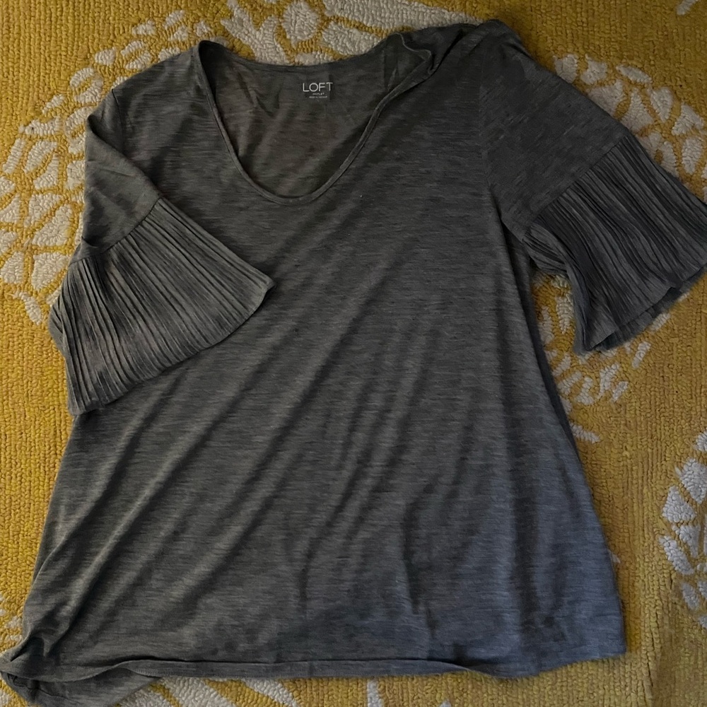 GUC Loft ruffle-sleeve tee